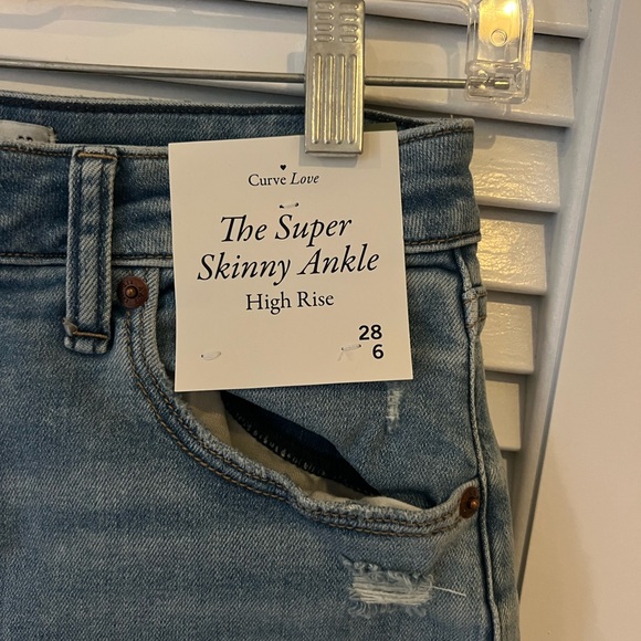 NEW Abercrombie & Fitch Curve Love High Rise Skinny Jeans - Picture 2 of 5